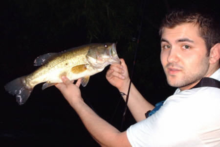 Dave Pascarella  caught this awesome largemouth bass from Lake Ronkonkoma