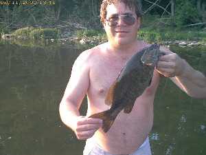 Ralph Ludwig from Elmira, NY caught this nice Smallmouth Bass from the Susquehanna River on 08-11-2002